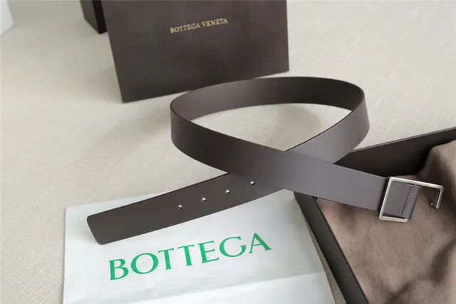 Bottega Veneta Andiamo Ceinture en cuir noir 7