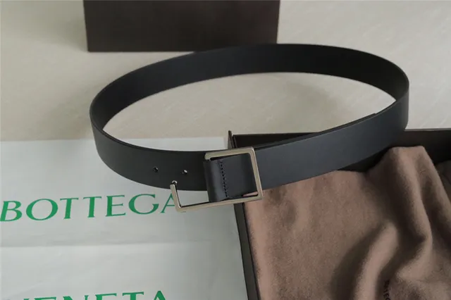 Bottega Veneta Andiamo Ceinture en cuir noir 20