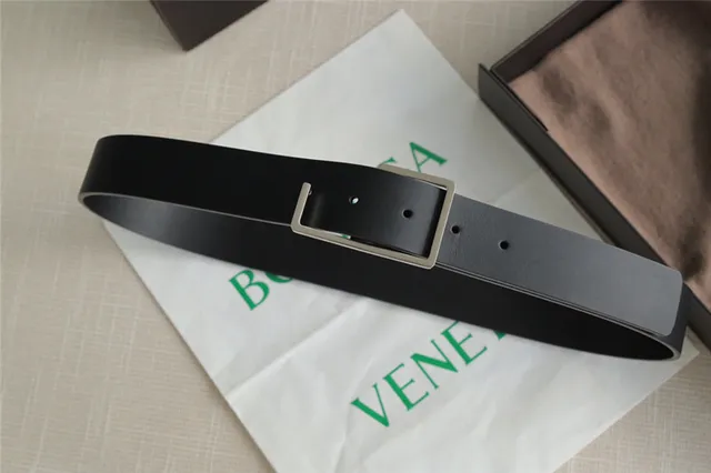 Bottega Veneta Andiamo Ceinture en cuir noir 22