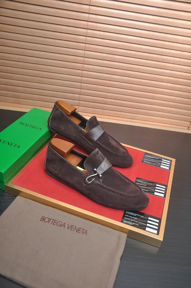 Bottega Veneta Andiamo Mocassins en Daim Marron 4
