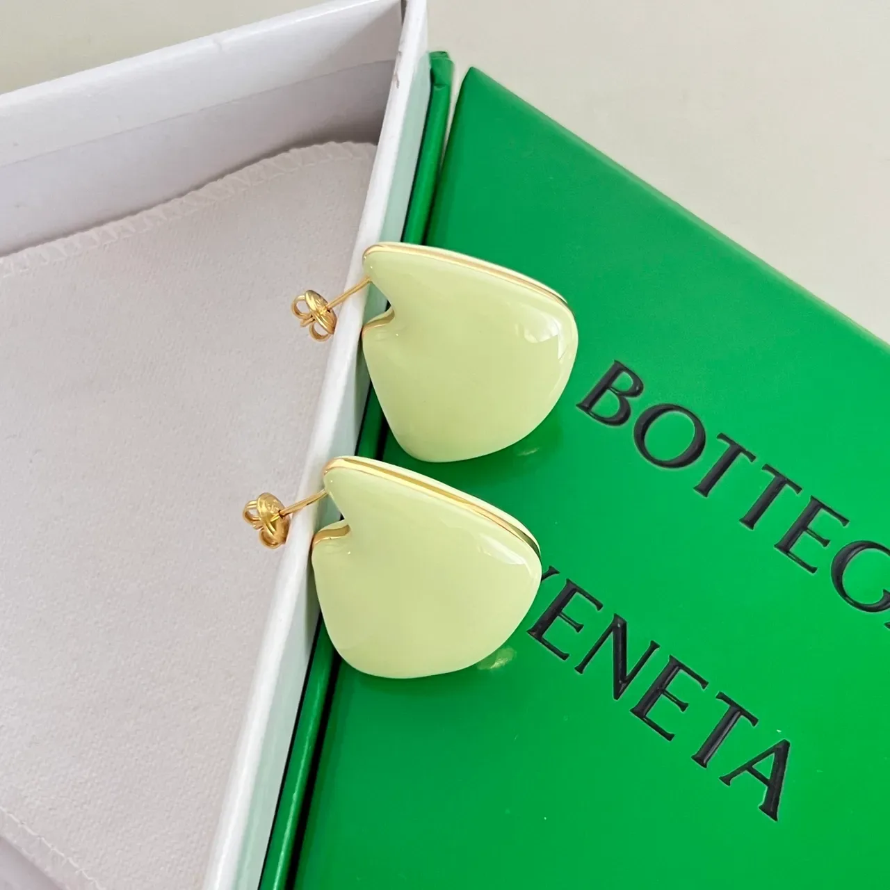Bottega Veneta Asymmetrical Teardrop Stud Earrings 3