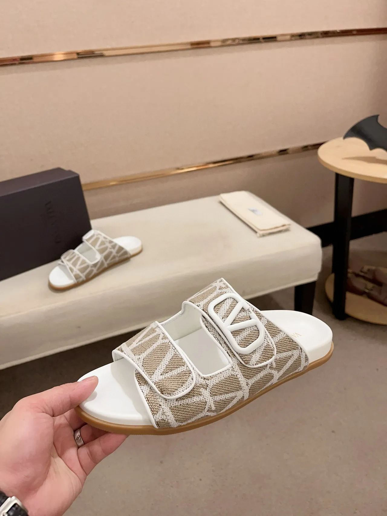 Bottega Veneta بيج أبيض شرائط مزدوجة زلقان منسوج جاكار أعلى نعال 3
