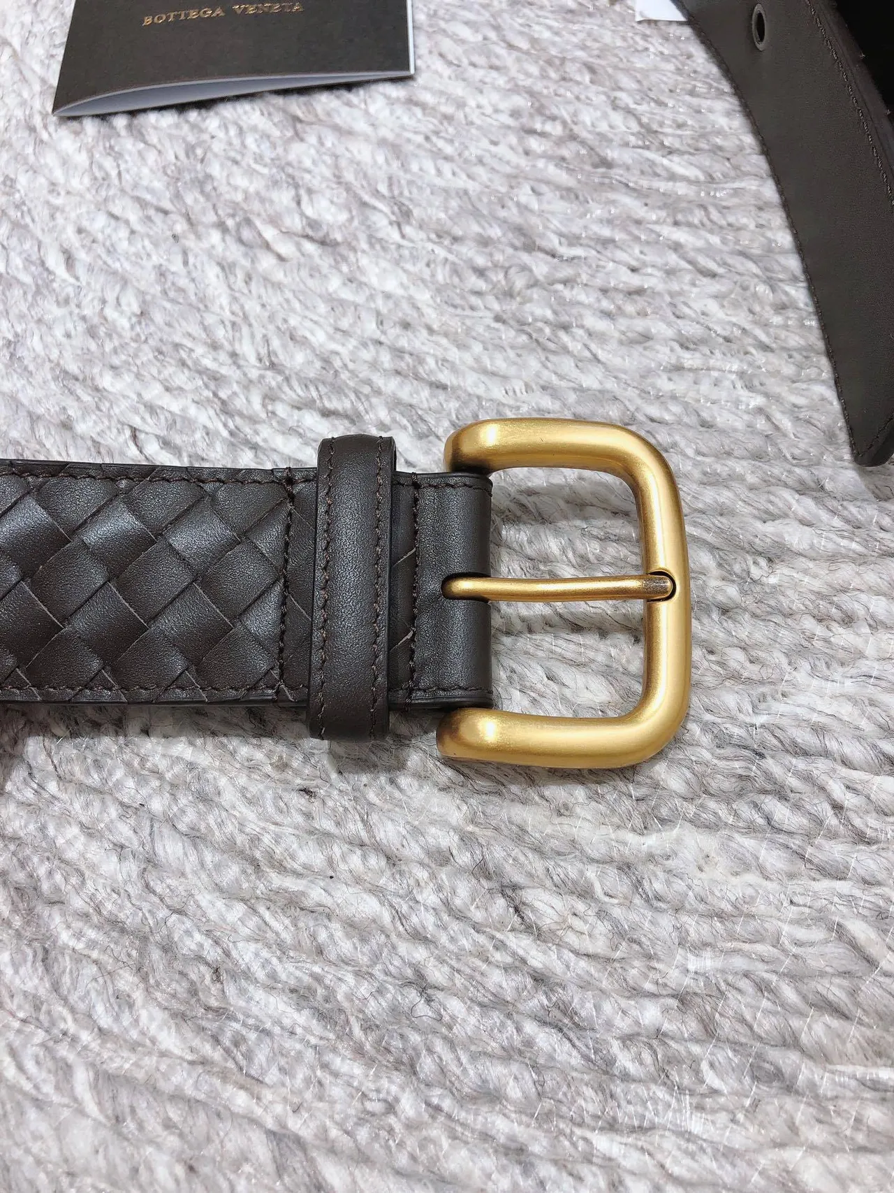 Bottega Veneta Marrom Dourado Intrecciato Tecido Oversized Fivela Retangular Cinto de Couro 4