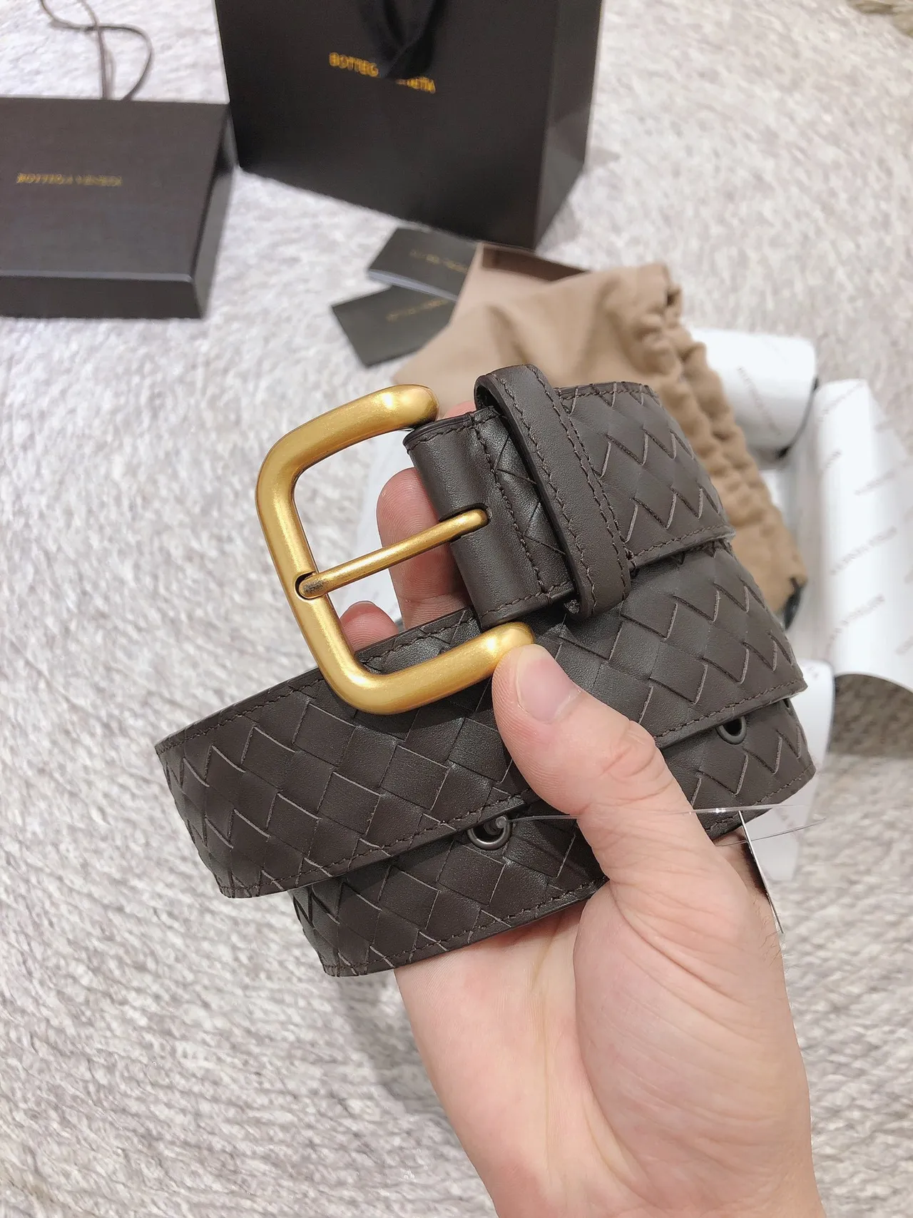 Bottega Veneta Marrom Dourado Intrecciato Tecido Oversized Fivela Retangular Cinto de Couro 5