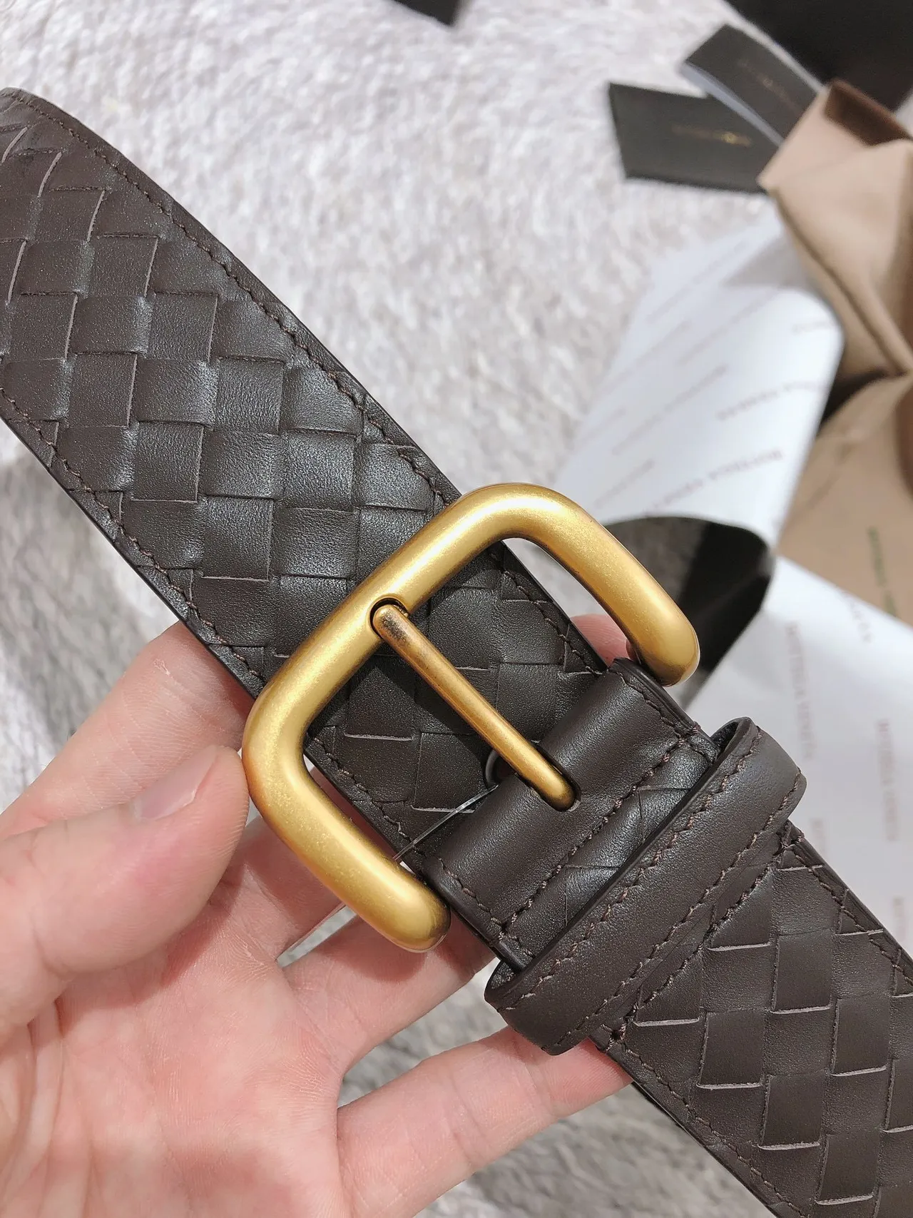 Bottega Veneta Marrom Dourado Intrecciato Tecido Oversized Fivela Retangular Cinto de Couro 7