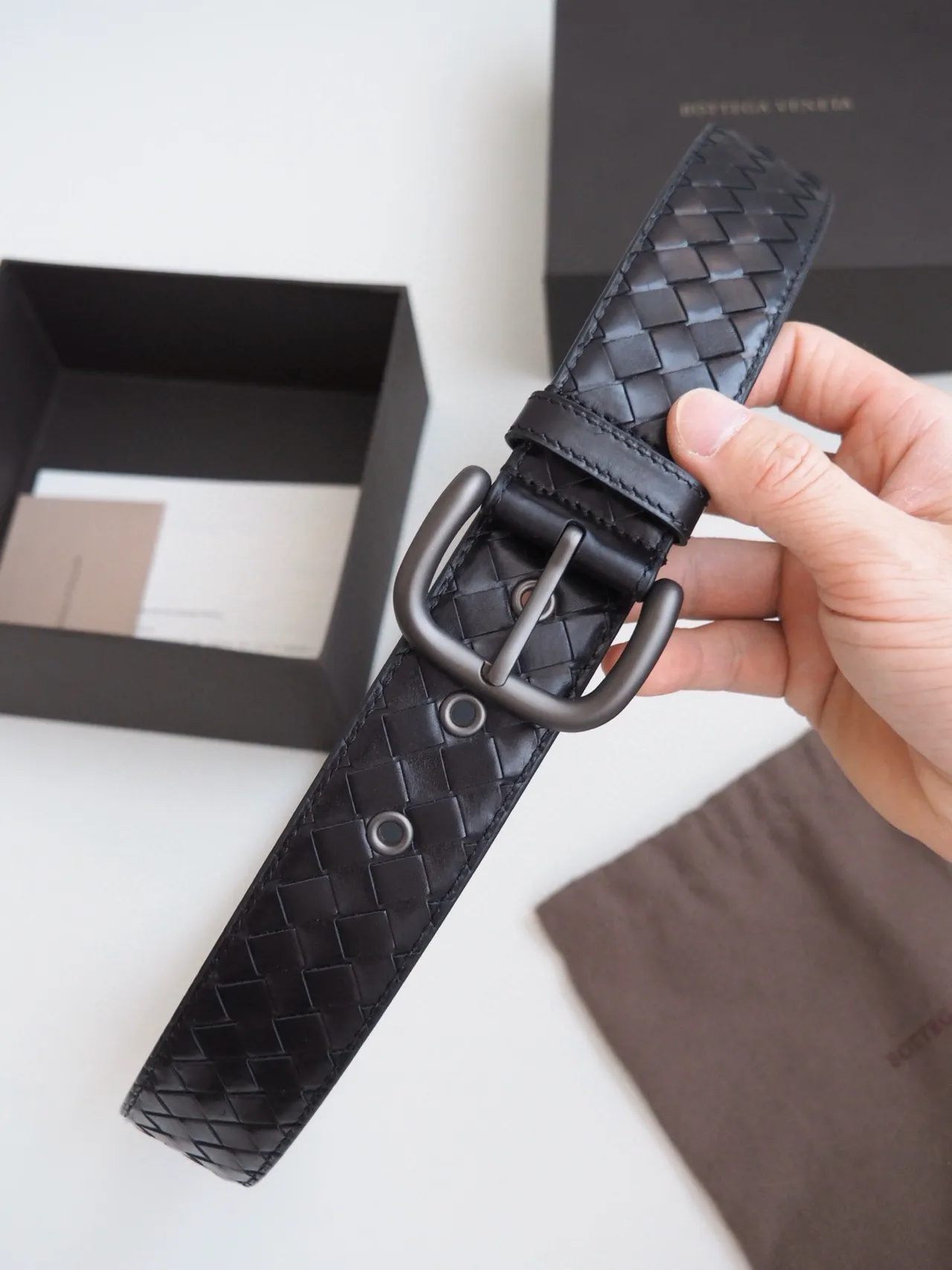 Bottega Veneta Cinto Cassette Intrecciato de Couro 9