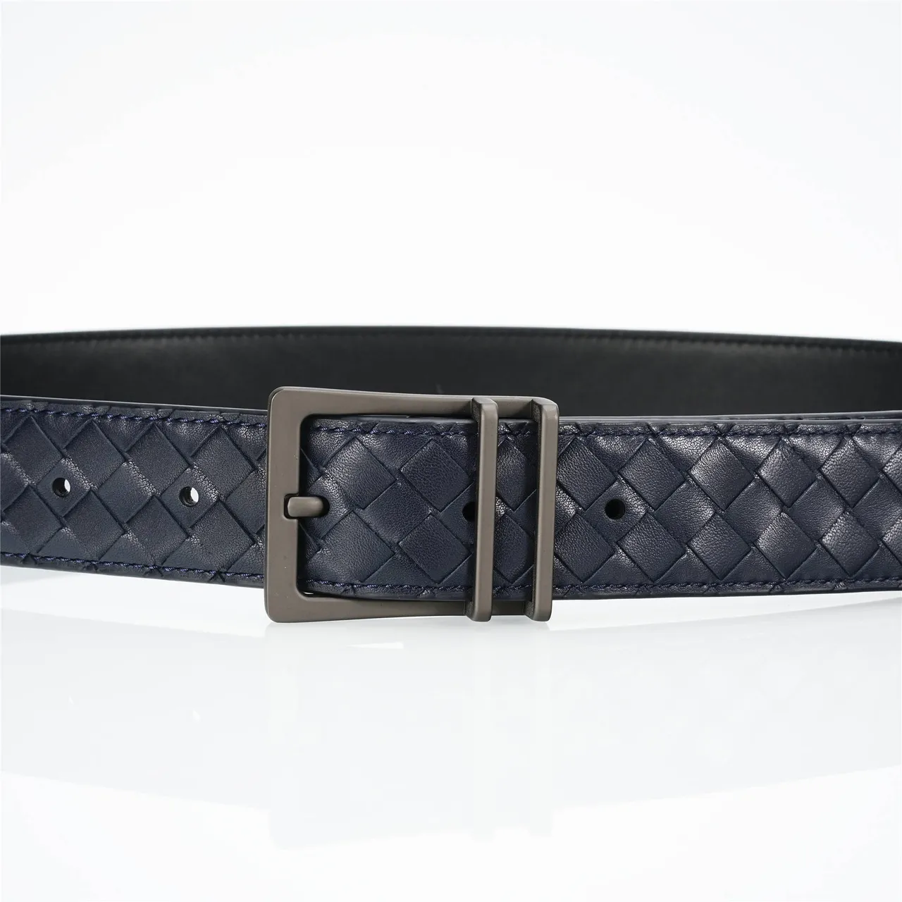 Bottega Veneta Cassette Intrecciato Navy Ceinture en cuir 8