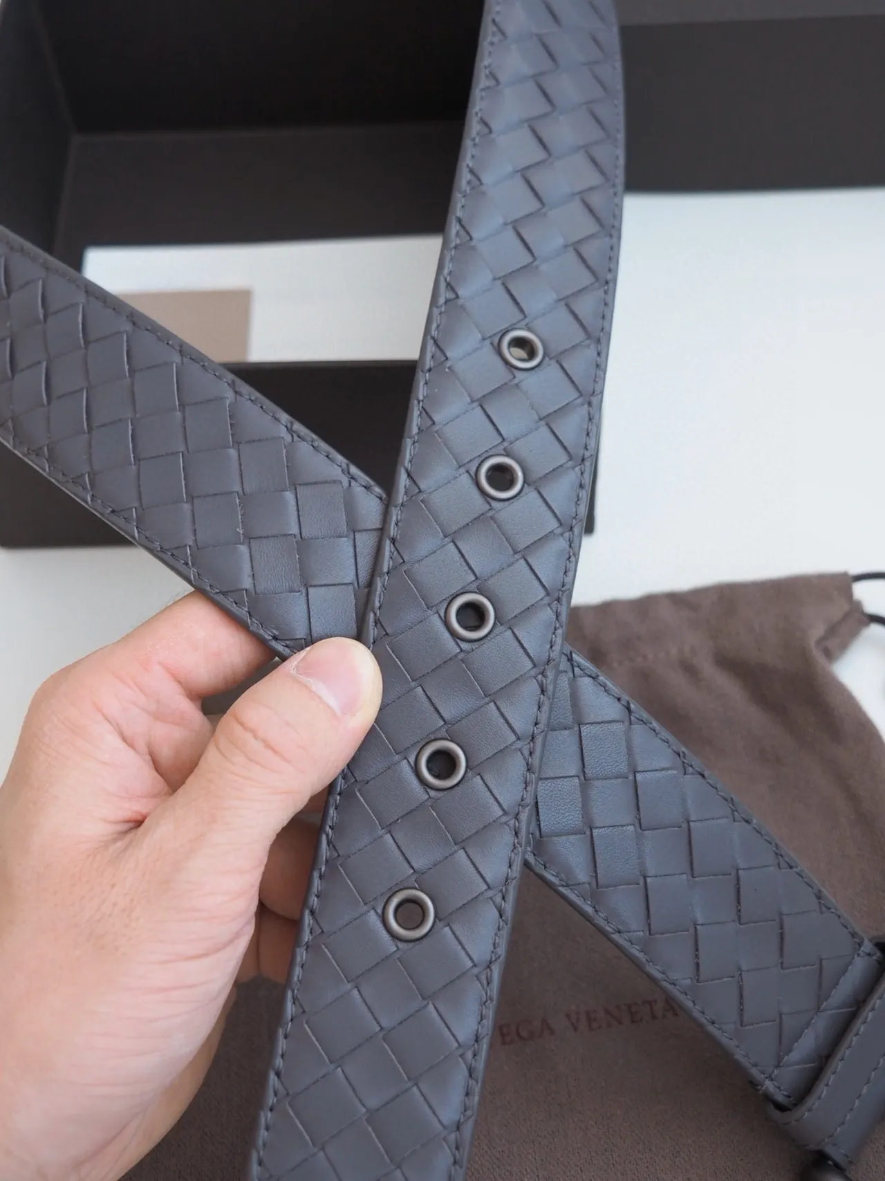 Bottega Veneta Intrecciato Ceinture en cuir gris tressée 3