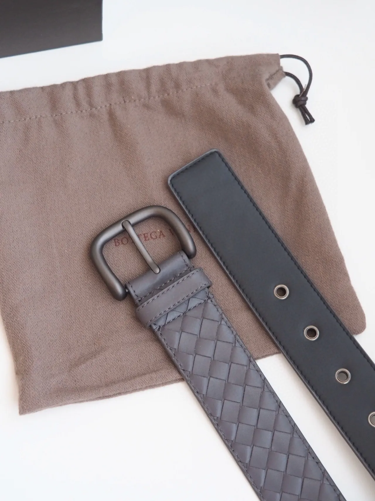 Bottega Veneta Intrecciato Ceinture en cuir gris tressée 6