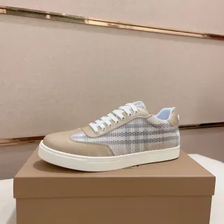 Burberry বেইজ সাদা ছিদ্রযুক্ত জাল উপরের অংশ চামড়ার ওভারলে লাইফস্টাইল স্নিকার্স
