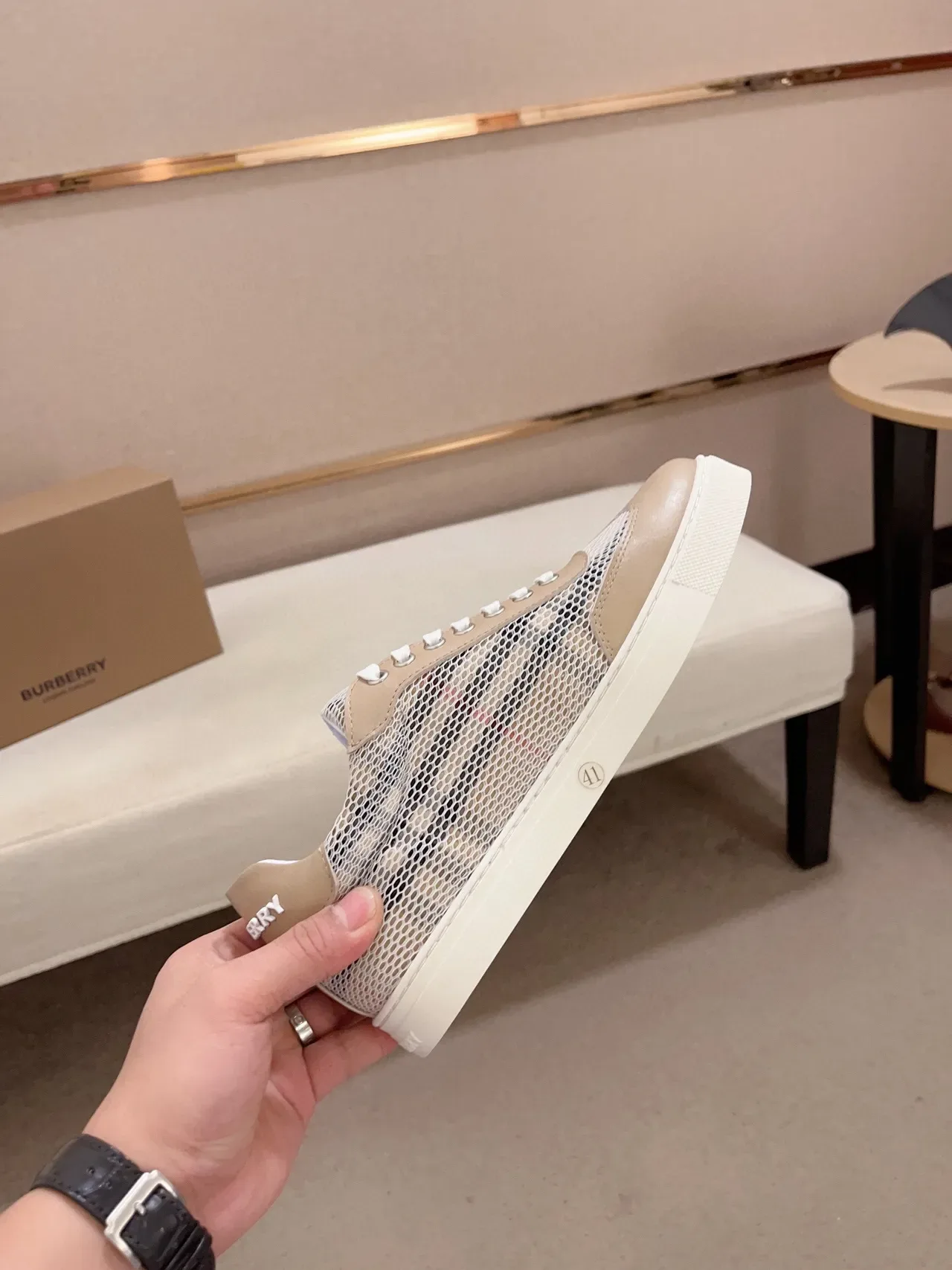 Burberry Beige Blanc Maille Perforée Supérieure Cuir Superposés Sneakers Lifestyle 5