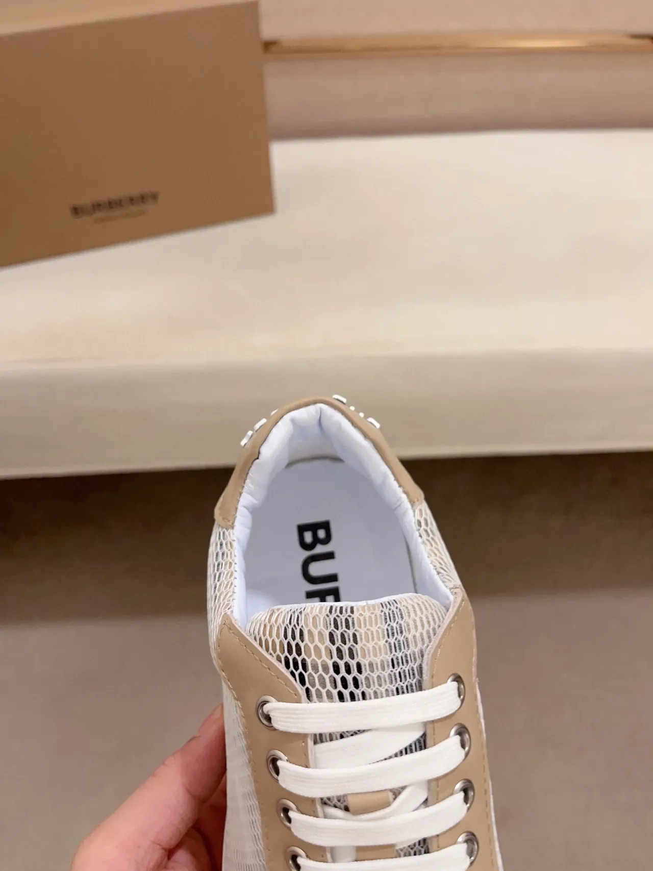 Burberry Beige Blanc Maille Perforée Supérieure Cuir Superposés Sneakers Lifestyle 6