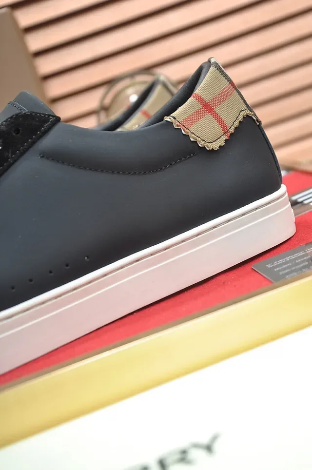 Burberry Noir Beige Matériau Mixte Supérieur House Check Étiquette de Talon Sneakers Lifestyle 2
