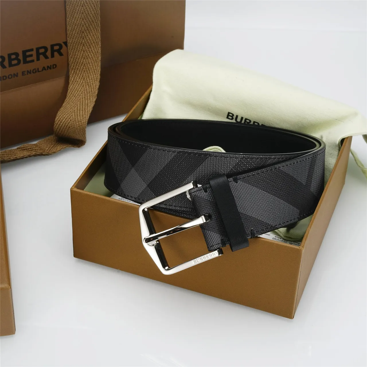 Burberry কালো ধূসর House Check প্যাটার্ন রিভার্সিবল লেদার বেল্ট 2