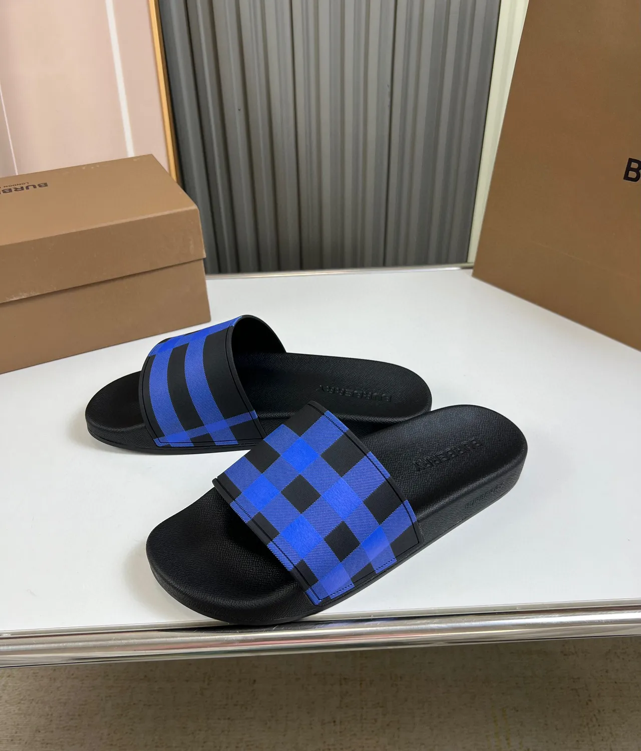 Burberry গিংহাম চেক স্লাইড স্লিপার 3