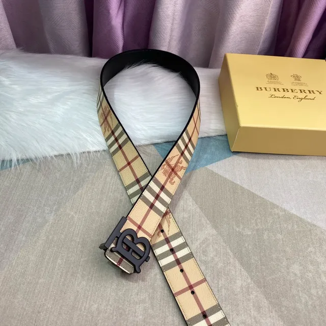 Burberry Knight Ceinture en cuir beige rouge noir à carreaux 4