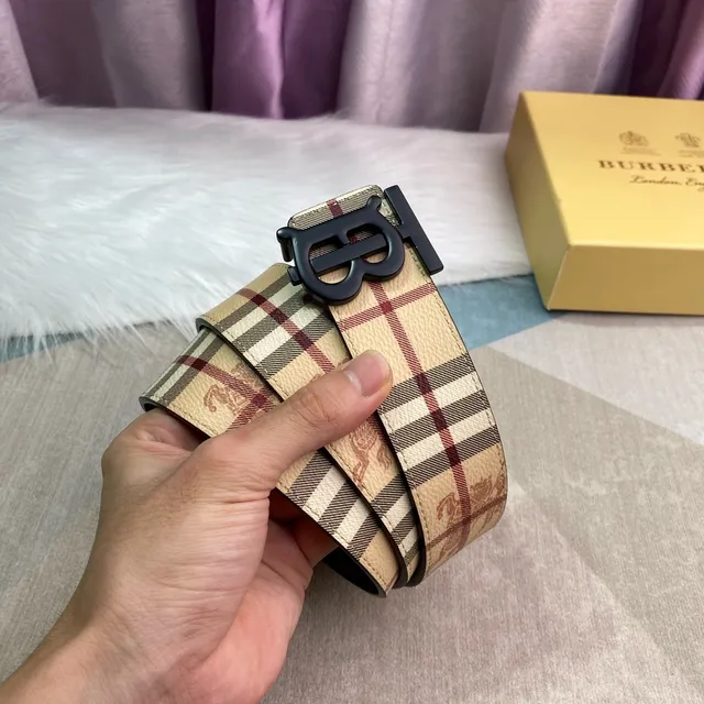 Burberry Knight Ceinture en cuir beige rouge noir à carreaux 8
