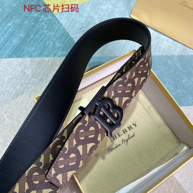 Burberry Chevalier Brun Beige Monogram-Coated Tissu Oversized TB Buckle Ceinture en Cuir 2