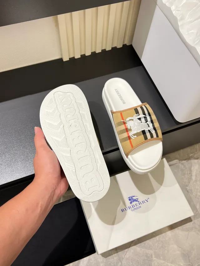 Burberry Knight Check Slide Slippers 5