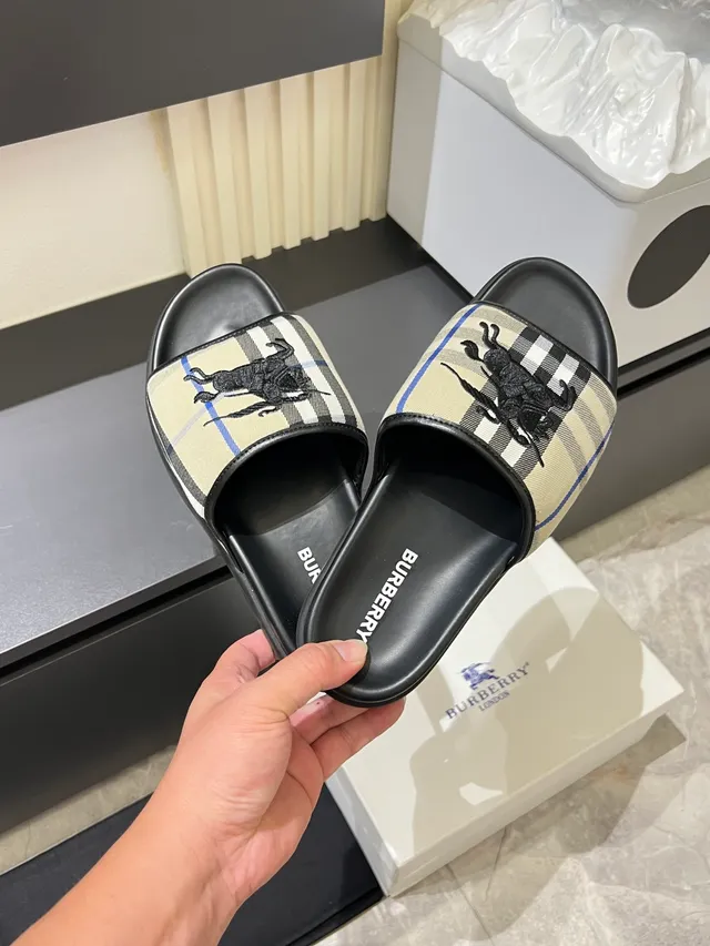 Burberry Knight Check Slide Slippers 8