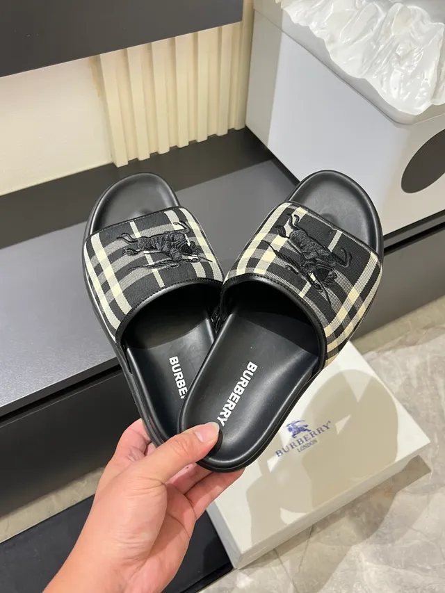 Burberry Knight Check Slide Slippers 10