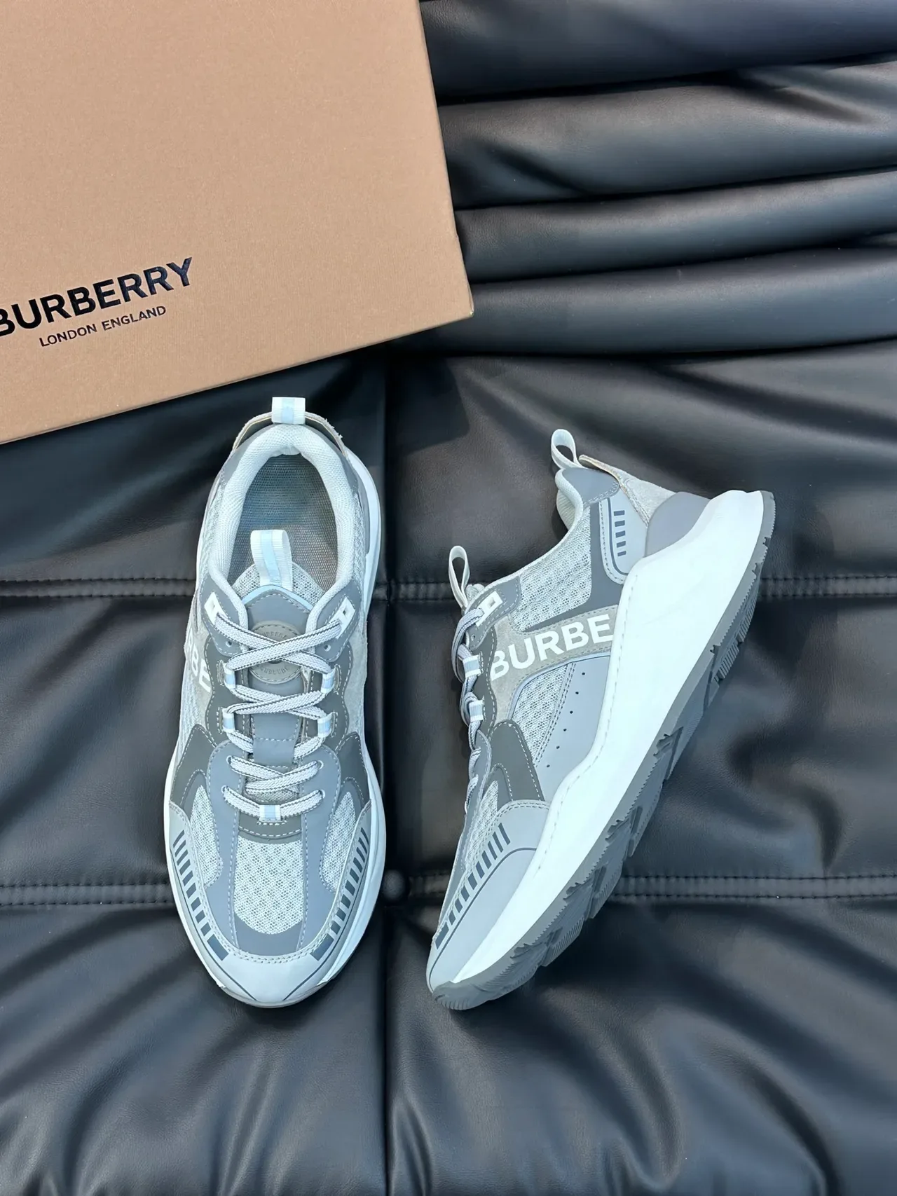 Burberry Knight Gris Blanc Maille Et Synthétique En Couches Semelle Sculptée Sneakers Chunky 4