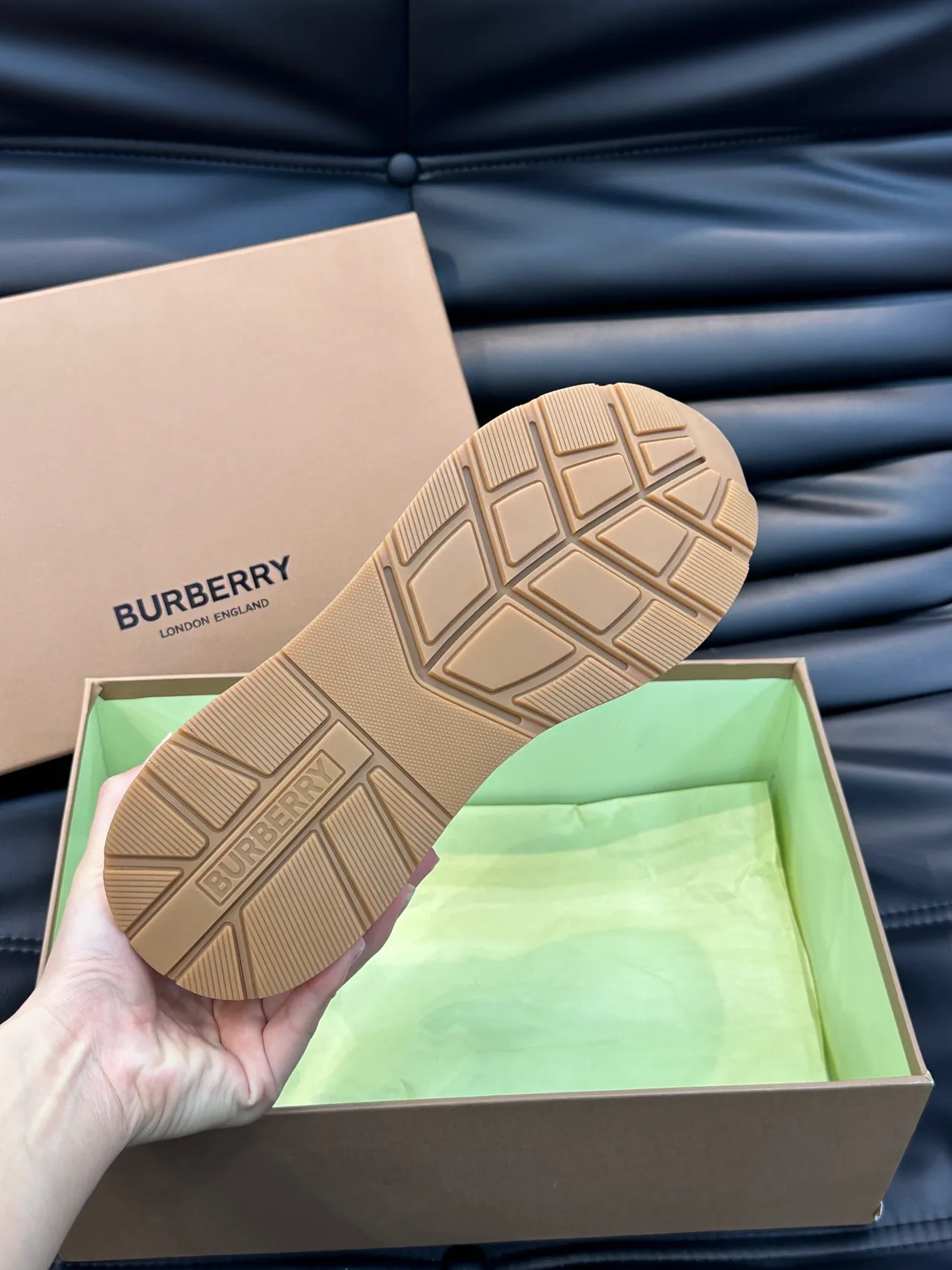 Burberry Lola Baskets Chunky Beige Noir à Carreaux 2
