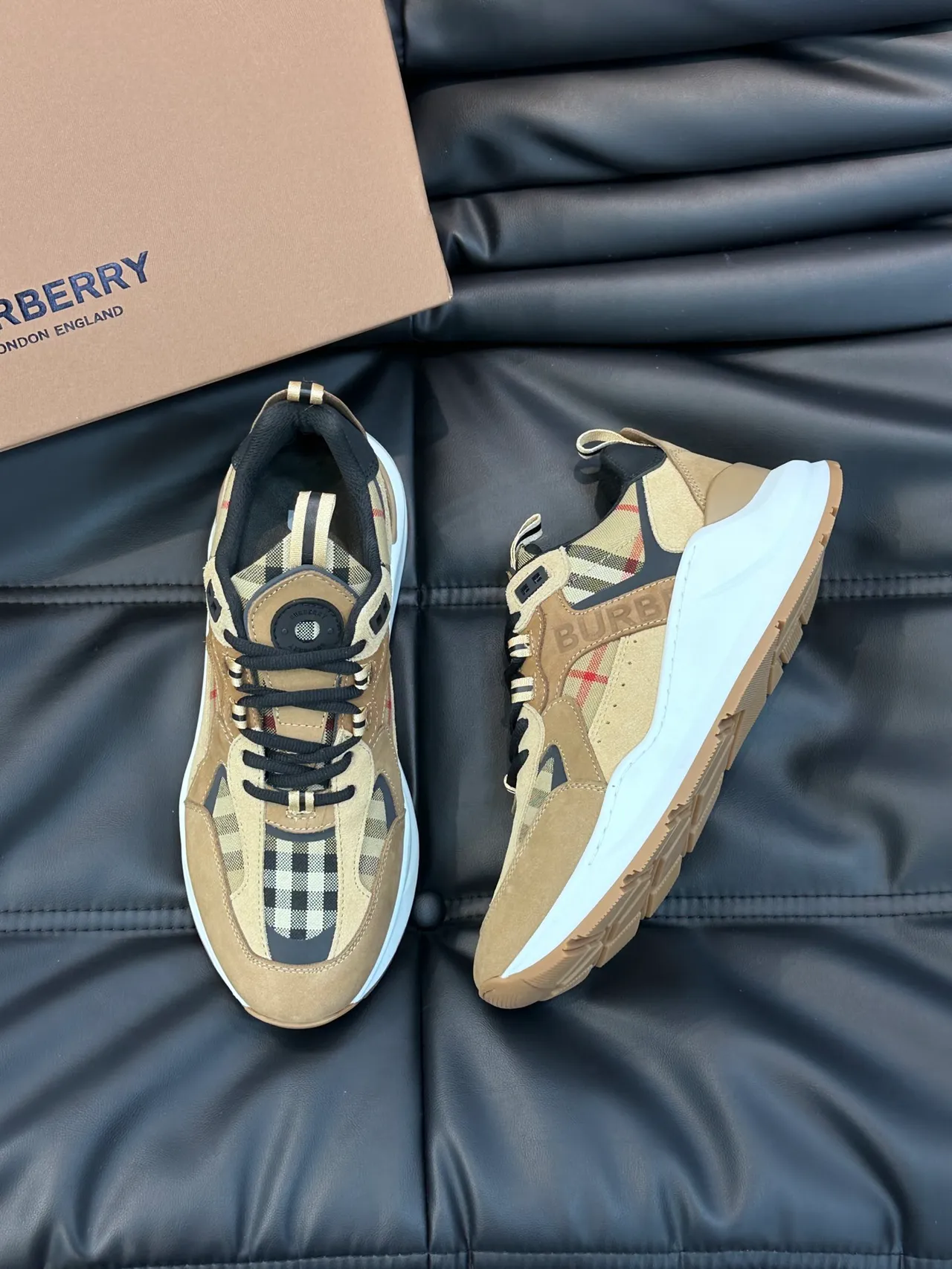 Burberry Lola Baskets Chunky Beige Noir à Carreaux 4