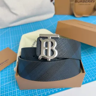 Burberry TB Belt নেভি এবং কালো চেকার্ড চামড়ার বেল্ট