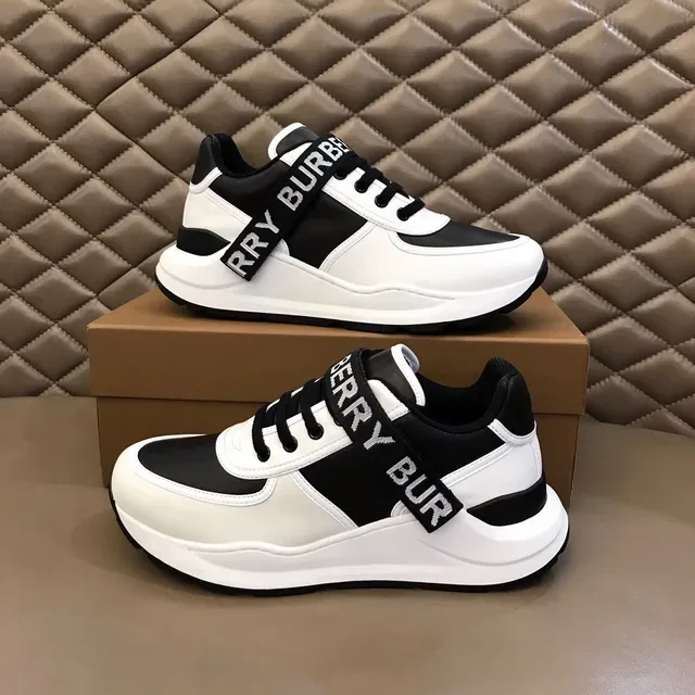 Burberry tênis lifestyle branco e preto com logo na correia de dois tons 7
