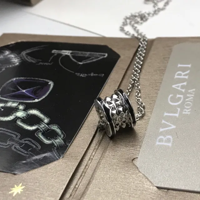 Bvlgari B.zero1 قلادة معلقة أسطوانية متعددة الوجوه 6