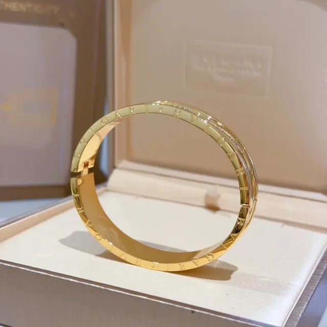 Bvlgari B.zero1 multi-bande Pavé-Set bracelet en or 4