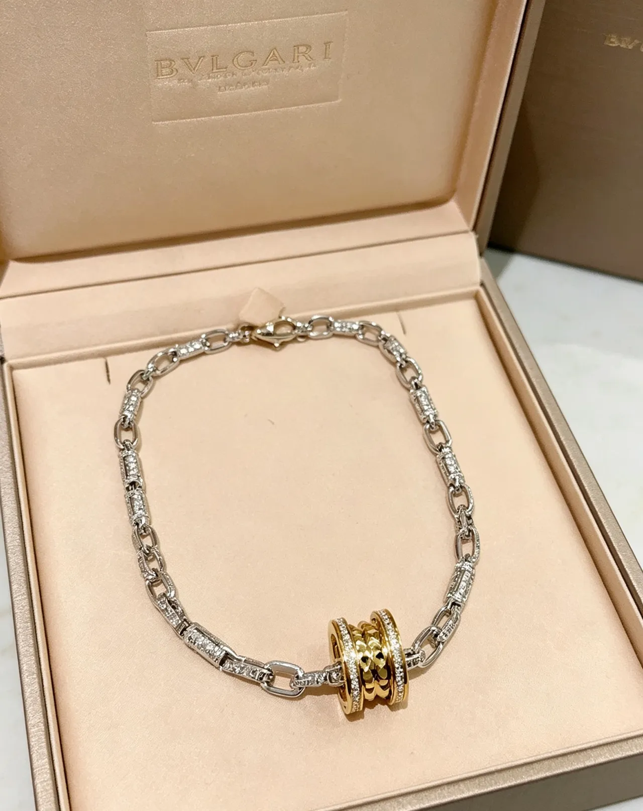 Bvlgari B.zero1 Bicolore Pavé Diamant Motif Rotatif Collier 3
