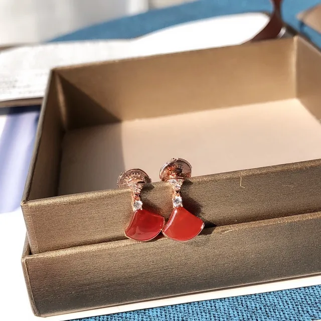 Bvlgari Divas’ Dream Boucles d'oreilles émail rouge et diamant en forme d'éventail 5