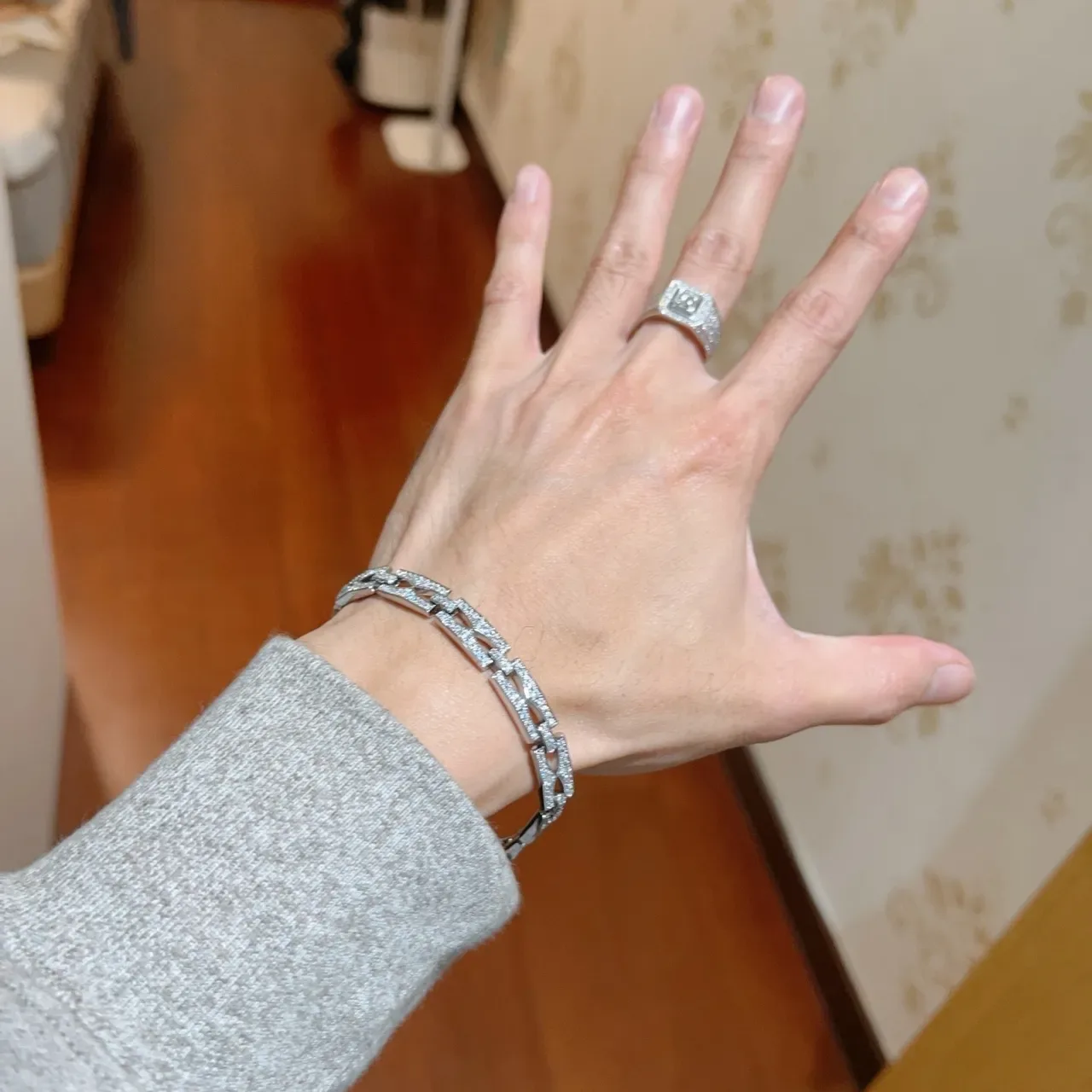 Bvlgari Geometric Pavé-Set Interlocking Link Bracelet 4