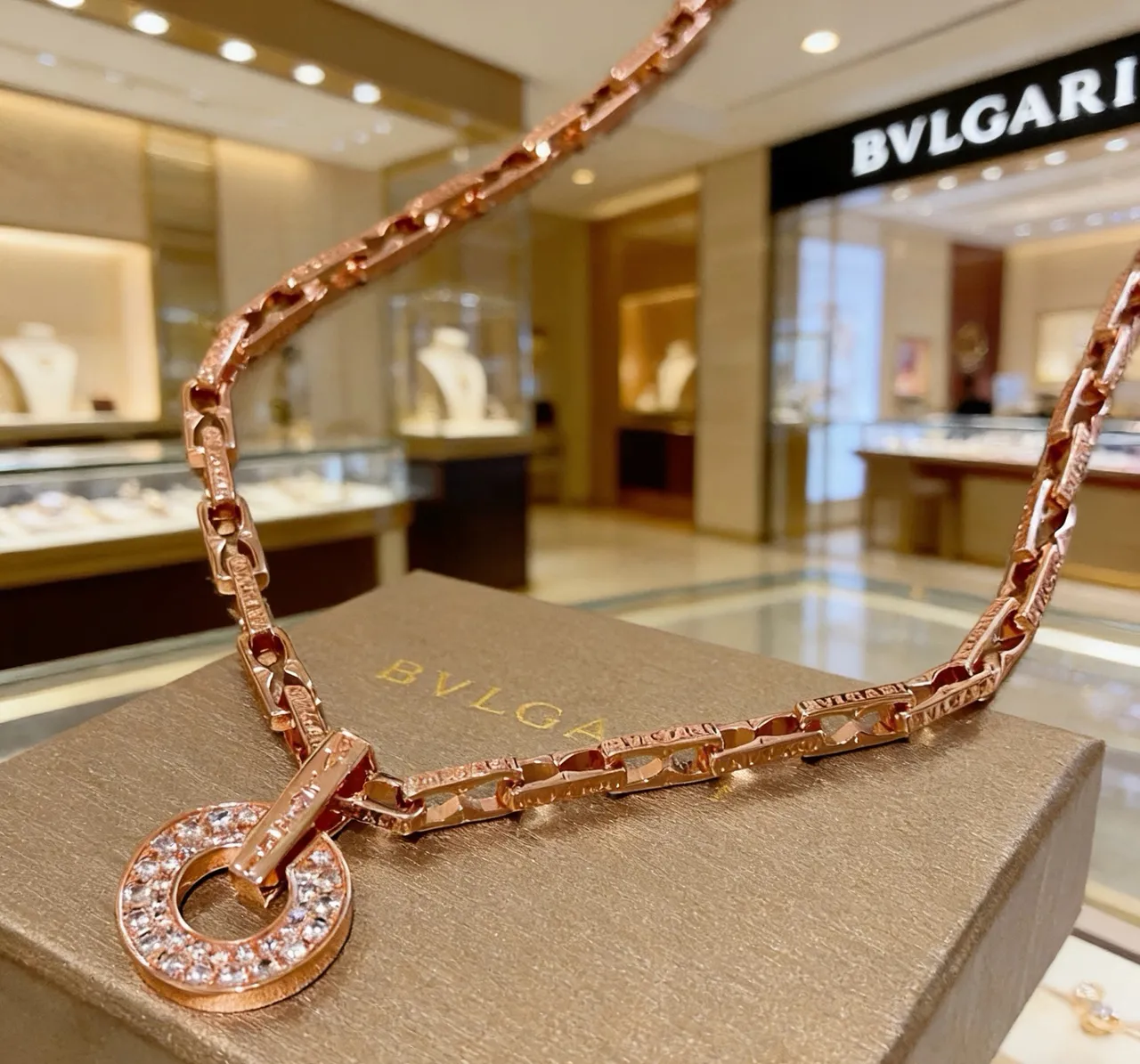 Bvlgari Collier Or Blanc Chaîne Géométrique de Maillons Ton 5