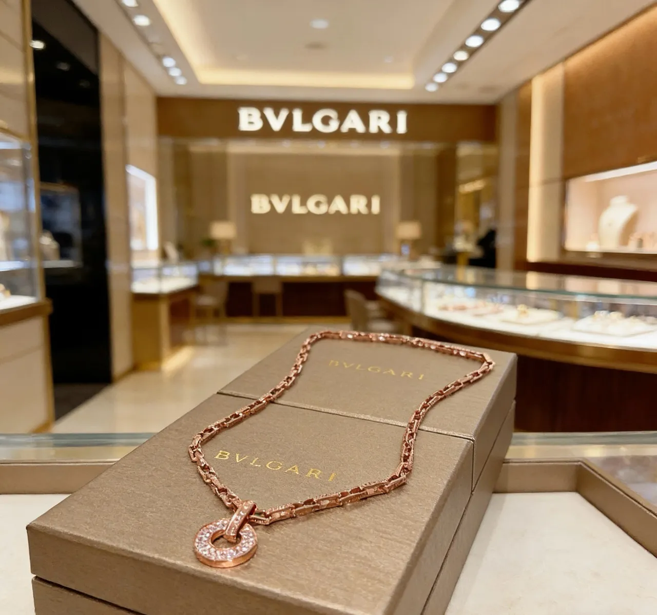 Bvlgari Collier Or Blanc Chaîne Géométrique de Maillons Ton 7