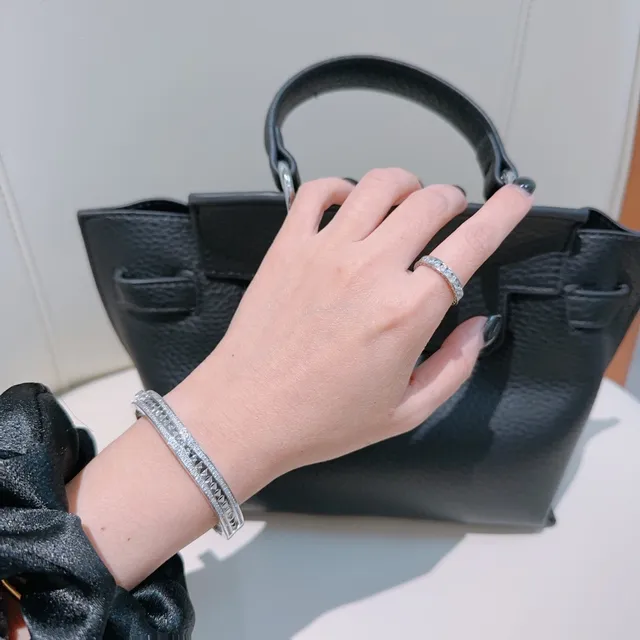 Bvlgari Pavé Bracelet à double rangée avec découpe géométrique dorée 5