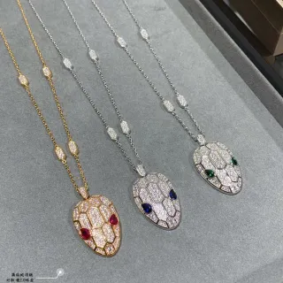 Bvlgari Serpenti Pavé ডায়মন্ড সাপের মাথার হার