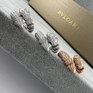 Bvlgari Serpenti पावे डायमंड स्नेक हेड अंगूठियां