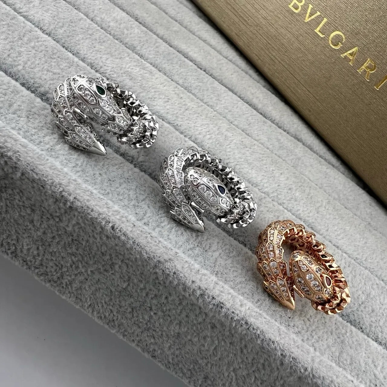 Bvlgari Serpenti Bagues Tête de Serpent Pavé Diamond 6