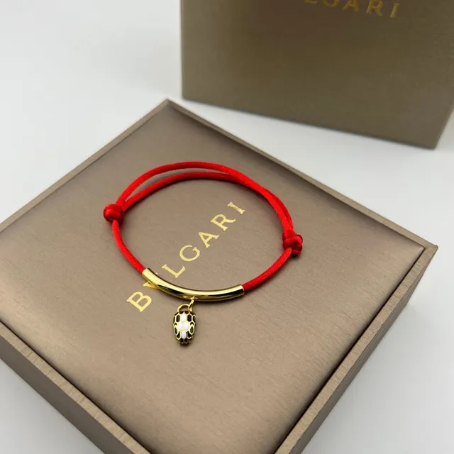 Bvlgari Serpenti লাল কর্ড সোনালি সাপের মাথার চার্মস ব্রেসলেট 8
