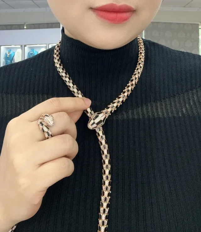 Bvlgari Serpenti Anel Ouro Rosa Esmalte Preto Diamante 6