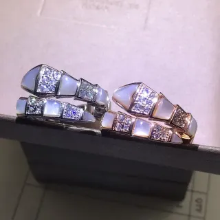 Bvlgari सफेद सोना सेगमेंटेड सर्पेंटाइन माताजी मोती और पवे़ डायमंड अंगूठी
