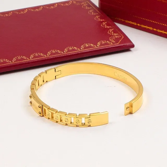 سوارة Cartier Juste un Clou ذهبي وردي أصفر فضي 2