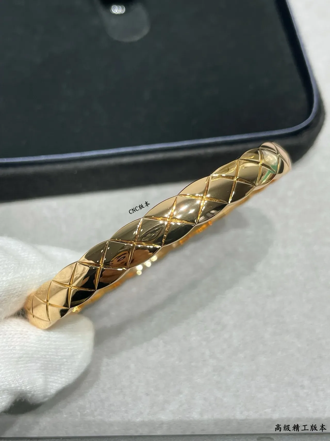 Cartier Juste un Clou Bracelet Or Émaillé Matelassé 4