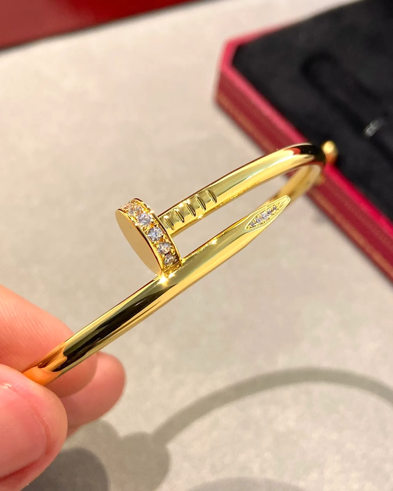 Cartier Juste un Clou Petit Modèle Pavé Diamant Or Jaune Bracelet 8