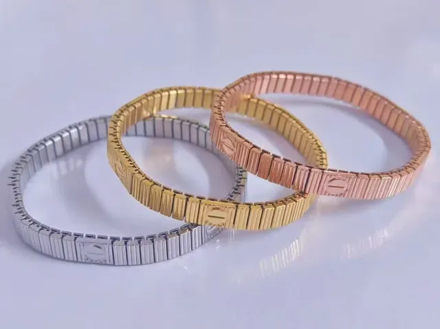Cartier Love 手链 玫瑰金 银色 黄金 金属 3