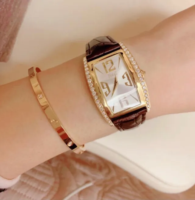 Cartier Love Bracelet or de trois couleurs serti de diamants motif de vis bracelet 8