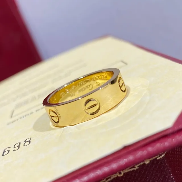 Bague Cartier Love Or Rouge Bande Plate Motif à Vis 3